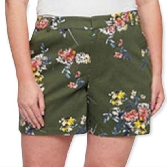 a.n.a. Olive Green Floral Twill Chino Shorts Women's Size 18W Casual Summer EUC - Picture 1 of 7